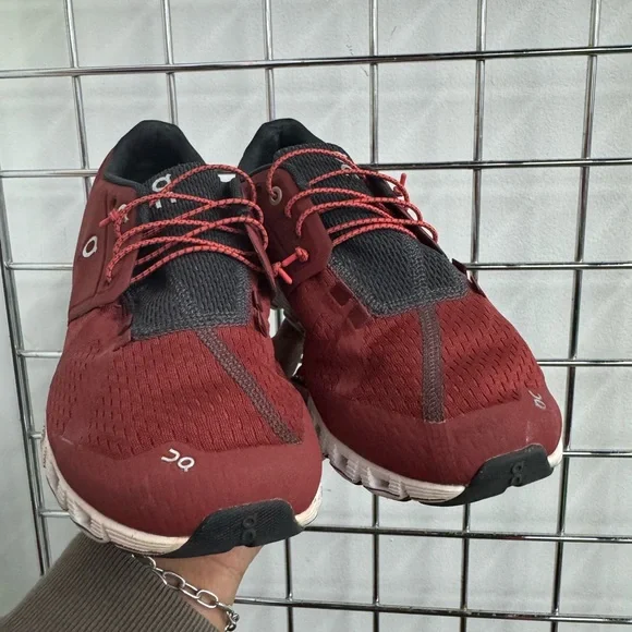 ON RUNNING W CLOUD Sneakers in Ruby Colorway women’s size 7.5 - Picture 9 of 11